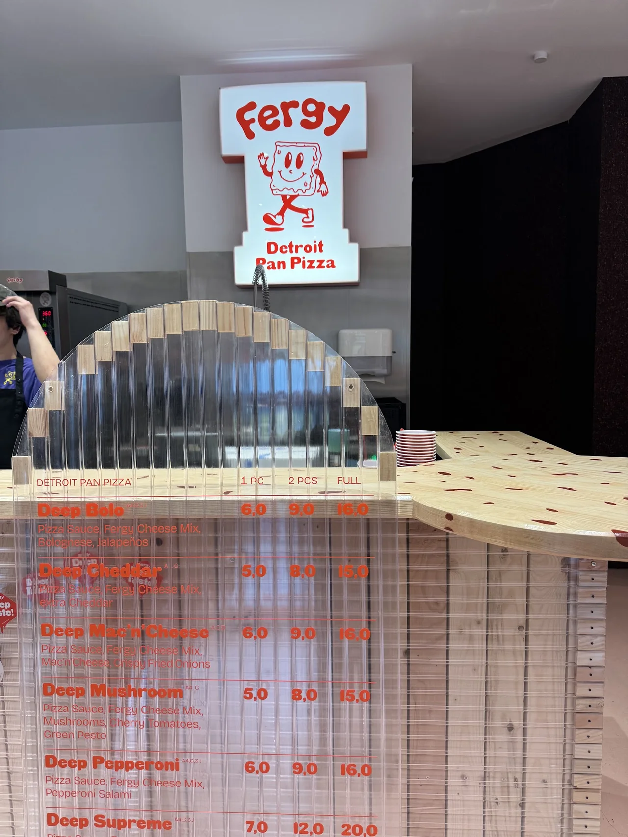 Fergy, Rosenthaler Platz · Tresen · Foto: Google Maps