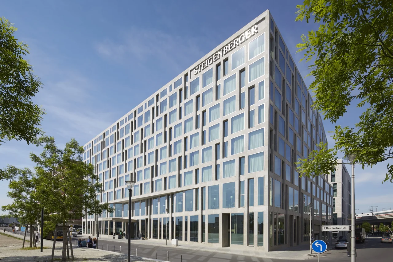 Steigenberger Hotel am Kanzleramt · Außenansicht · Foto: Google Maps
